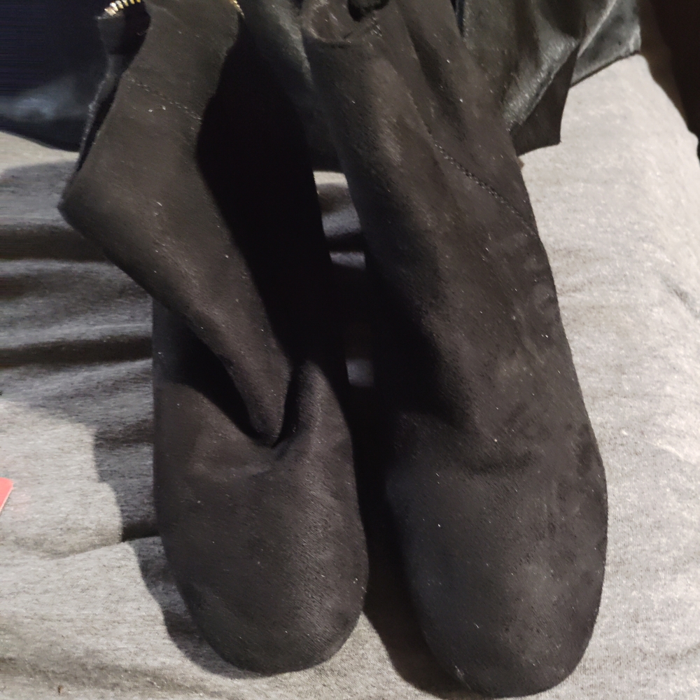 Refresh Black Heeled Boots Size 8